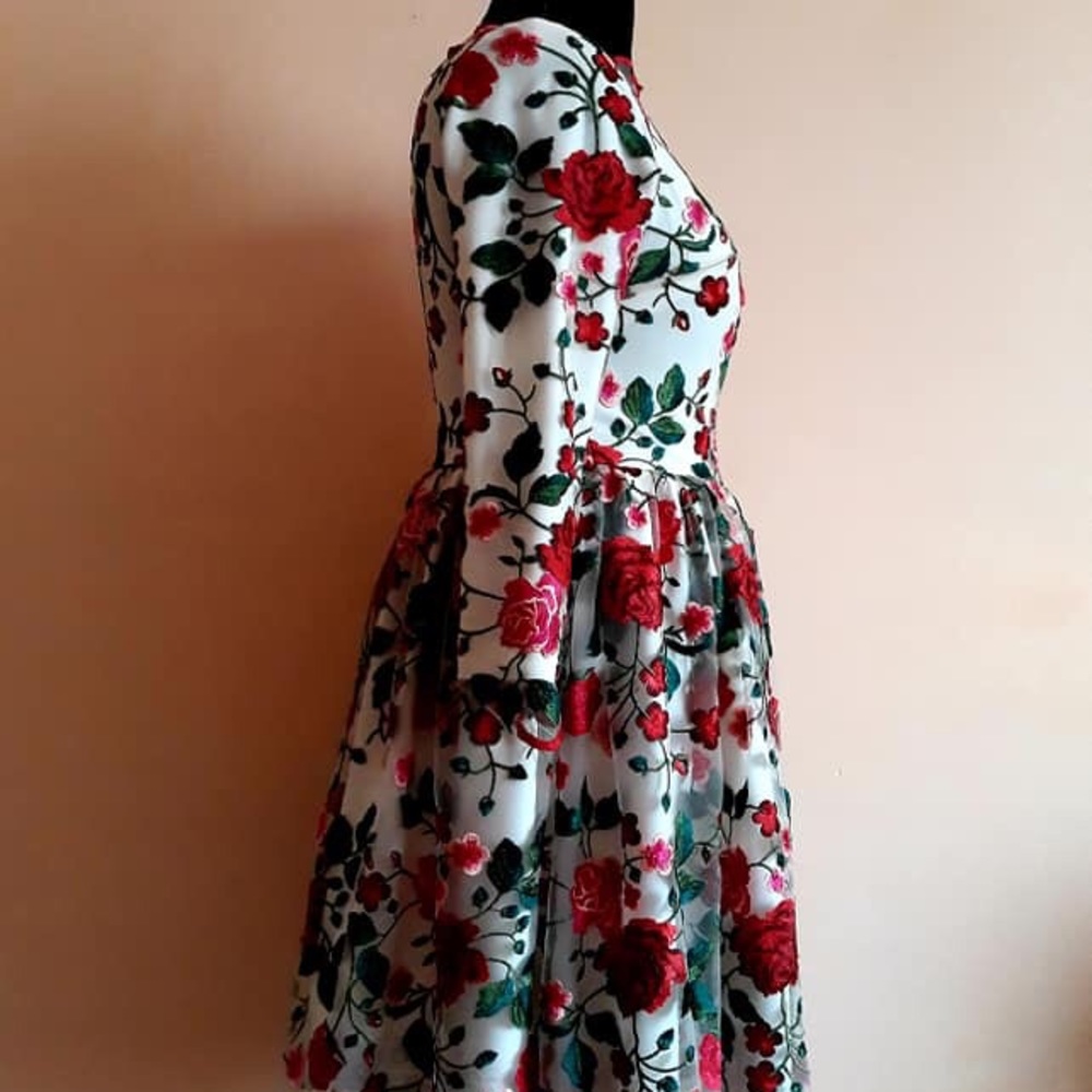 Dress - Picture 2 of 5